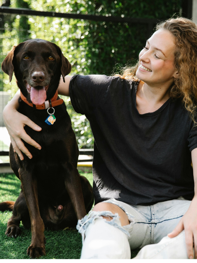 Pessoas preferem vínculo com cães ao de amigos, diz pesquisa