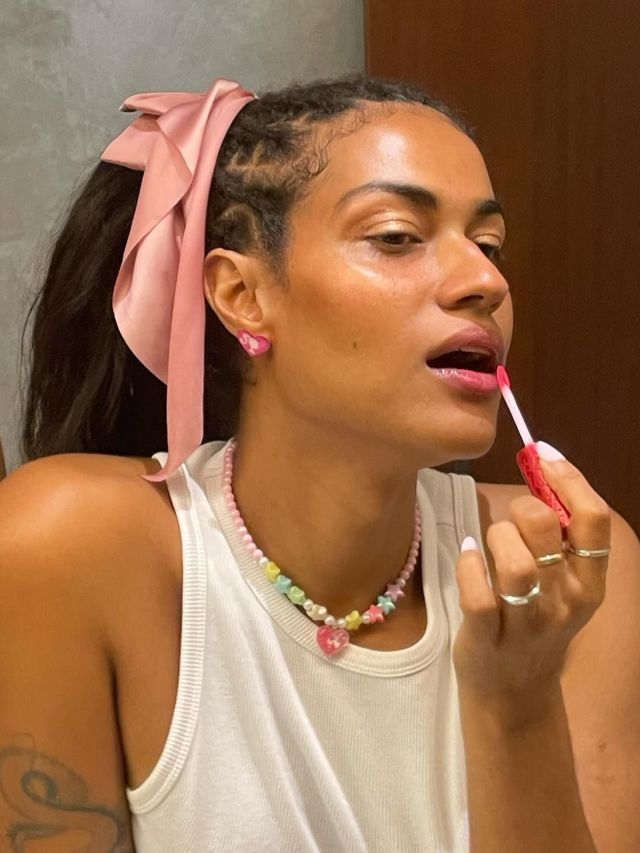 Após polêmicas, “Geni e o Zepelim” anuncia nova protagonista trans